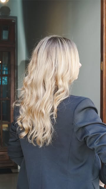 Balayage dorado sobre ondas, trabajo real de Marisa Alles Peluquería